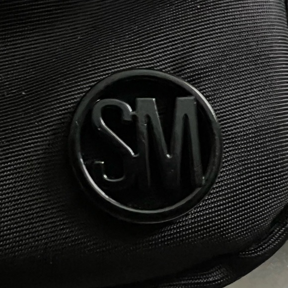 Steve Madden Black Belt Crossbody Fanny Pack Bag Set - Picture 9 of 16